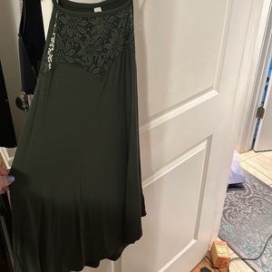 Ladies flowy army green tank